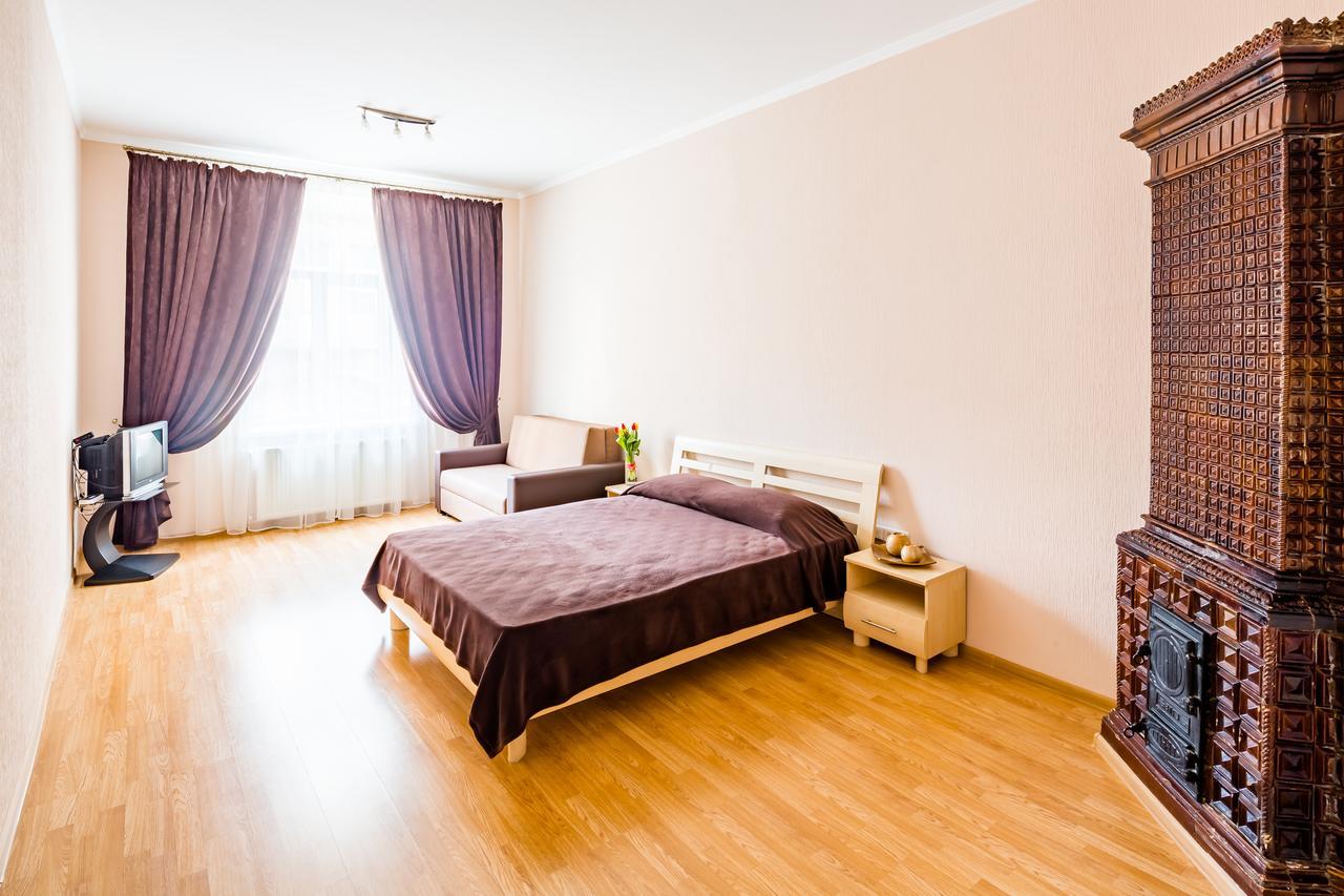 Apartament на гнатюка 17 *