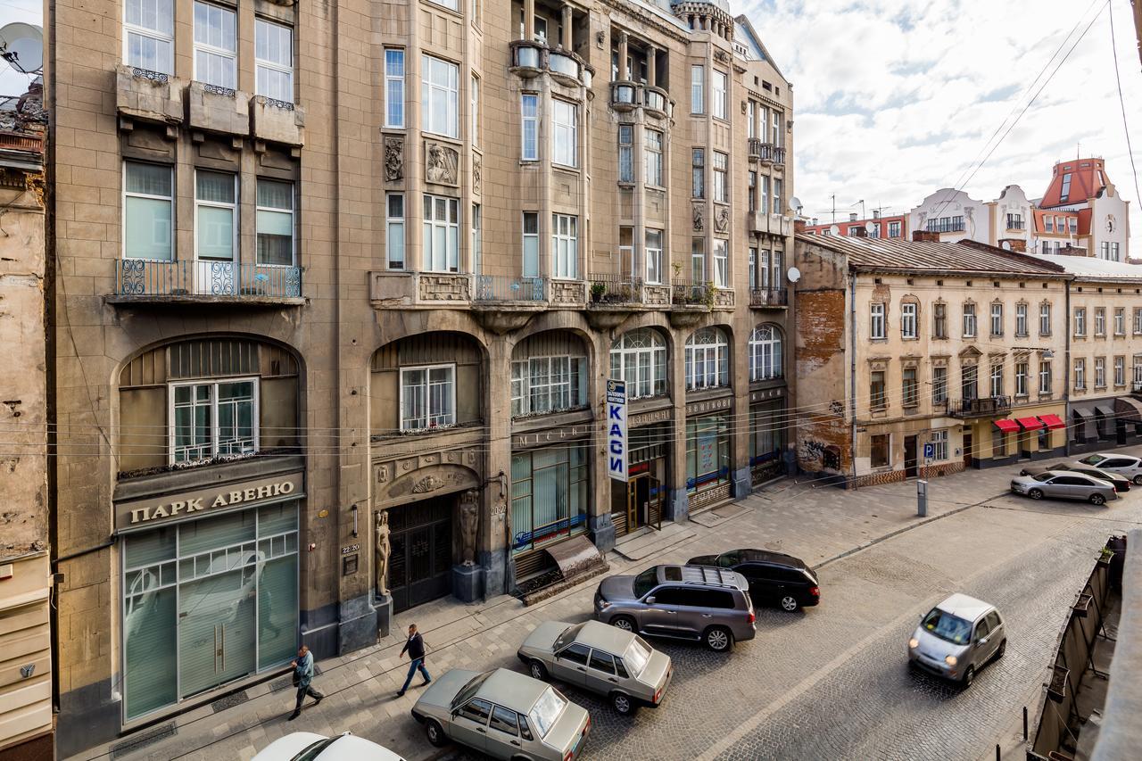на гнатюка 17 * Lwów